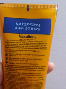 Vaseline Gluta Hya Spf 50 PA+++ Sunscreen