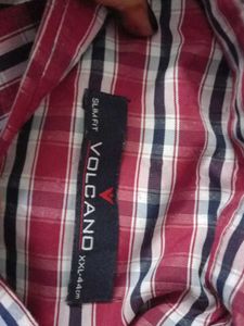 Volcano Men&#39;s Plaid Button-Down Shirt