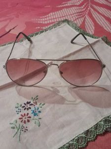 Aviator Sunglasses - Stylish Pink Tint