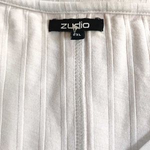 Elegant White xxl V-Neck T-Shirt from Zudio