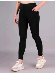 Black High-Waist Active Leggings with Pockets