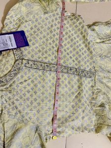 Elegant Embroidered Kurti Pant Set
