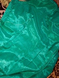 Long Pakistani Kurta...(Hania Ameer) Look
