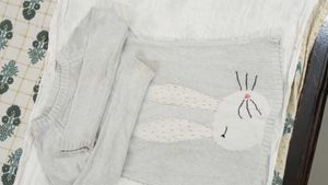 Product: Girls Woolen Top
