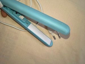 Mini Hair Straightener