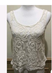 Beutiful Sliveless Lace Top