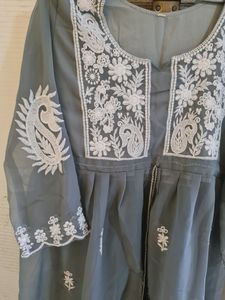 Its a Casual Kurti With Chikankari Pattern