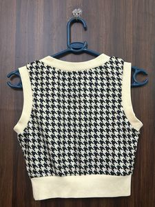 SHEIN- Houndstooth Knit Top