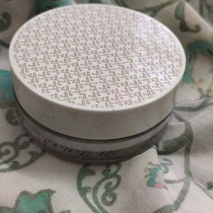 hd translucent loose powder white.