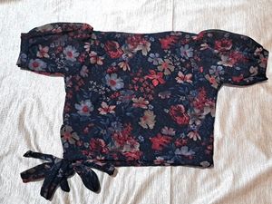 Beautiful Floral Print Crop Top