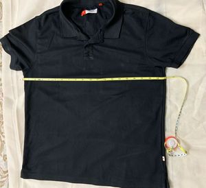 INVICTUS Solid Black Polo T-shirt For Men