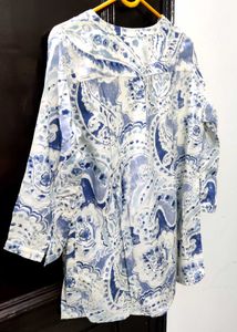 Blue And White Paisley Print Top, New Without Tag