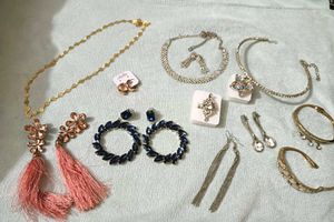 Mixed Jewelry Lot