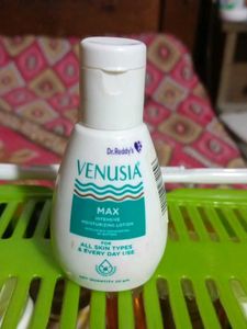 Venusia Max Lotion
