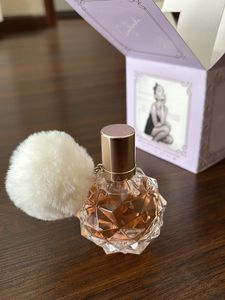 Ari- Ariana Grande Eau De Parfum Spray🎀
