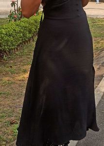 Elegant Black Slit Midi Dress