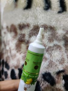 Mama Earth Tea Tree Spot Gel Face Cream For Pimple