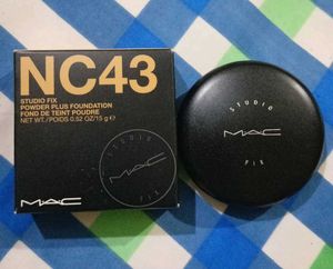 MAC Studio Fix Powder Plus Foundation Compact
