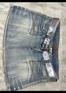 Y2K Revival: The HYDRAULIC Denim Skirt