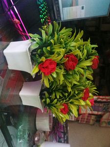 PARR OF DECORATIVE FLOWER