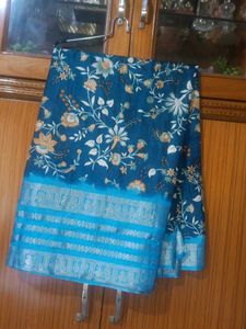 Beautiful Floral Print Saree