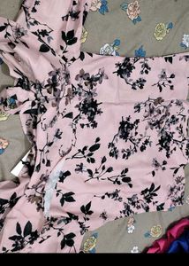 One Sleevless Top New No Coin Bust 32/34