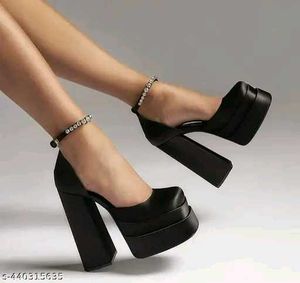 Chunky Platform BLACK HEELS ( FIX PRICE)