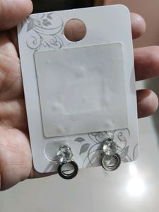 Beautiful Ss Finish With Big Diamond But Yet Simple