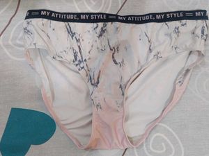 Attitude, My Style" Marble Print Bri
