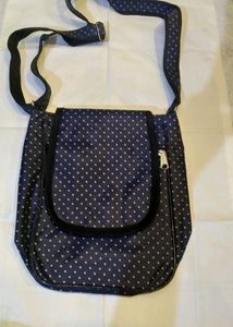 Sling Bag🦋  With 3 Zips    #Unused Product