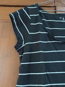 Gap - Women Striped Black T-shirt
