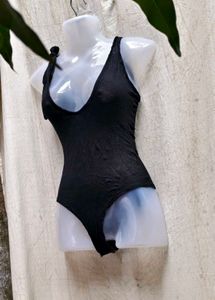 10277. Black Bodysuit