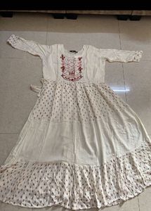 White Embroidered Kurta