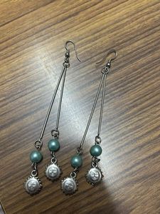 Pair of earrings