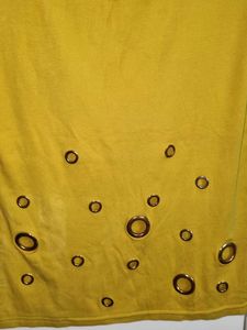 Mustard T-shirt with Rings