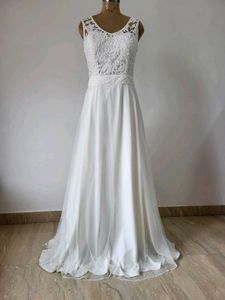 Elegant White Lace Wedding Dress