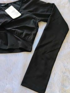 Black Long Sleeve Crop Top