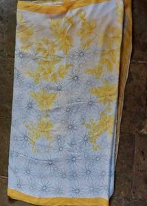 Elegant Floral Print Saree