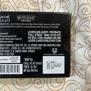 Lakme Absolute Spotlight Berry Martini Eyeshadow