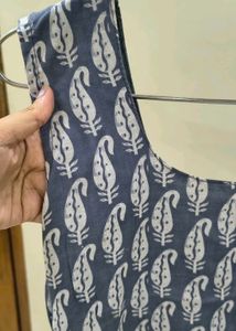 &#34;Tailor-Made Sleeveless Cotton Kurti,Printed Des