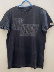 Combo of Van Huesen and Zudio tshirt