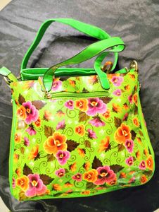 Lovely Green 💚 Floral Vintage Print Handbag 👜