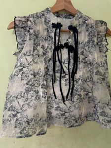Floral Print Tie Neck Sleeveless Top