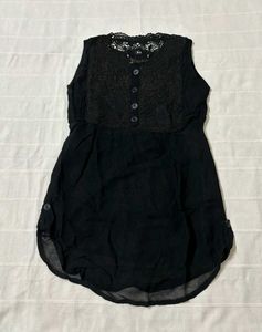 Lace Detailed Black Sleeveless Top