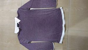Long-sleeved collared shirt