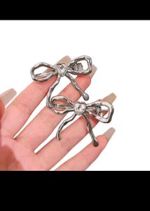 Metal transparent heart crystal bow hair clip
