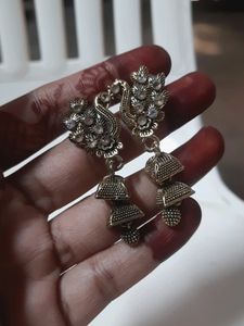 Earings