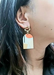 Very Light Earring .