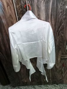 White Tie-Front Crop Top with tag