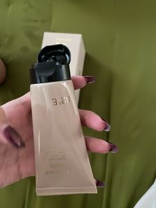 82°E Licorice Beam Sunscreen SPF 40